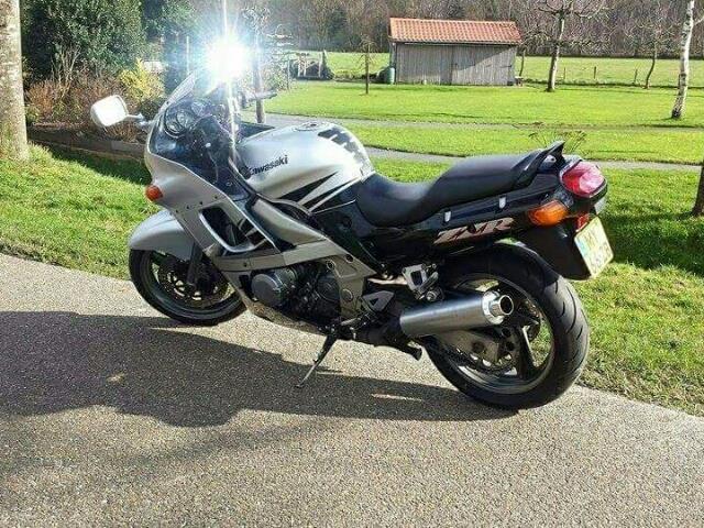 Kawasaki ZZ - R 600