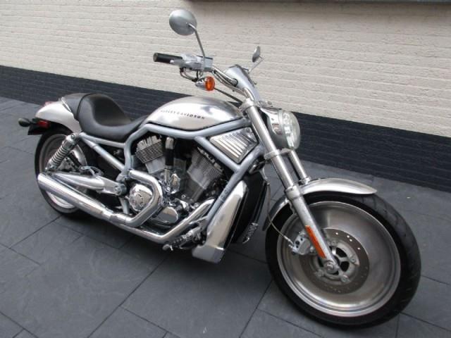 Harley-Davidson V-Rod VRSCA 21DKM TOPSTAAT !!