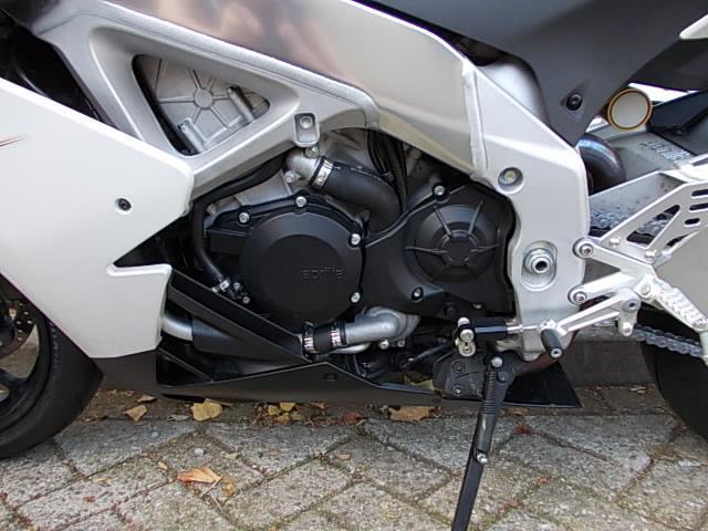 Aprilia RSV4 R APRC (bj 2014)