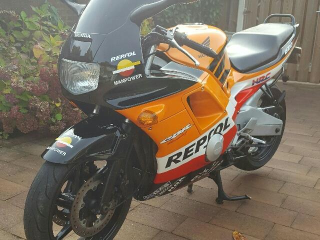 Honda CBR 600 repsol