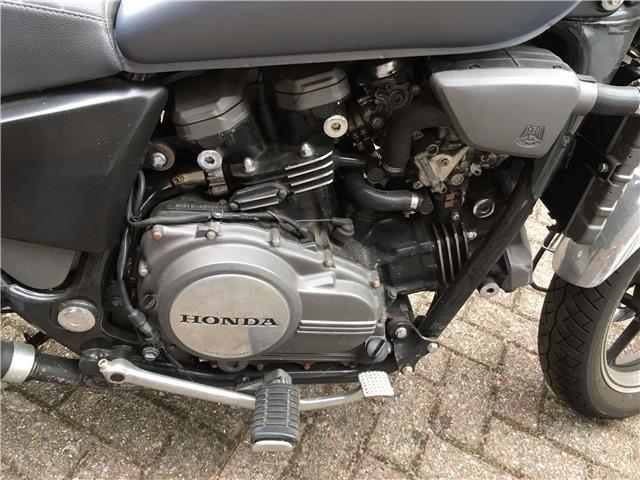 Honda VF 700