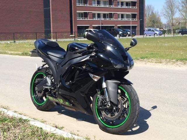 Kawasaki Ninja ZX - 6 R