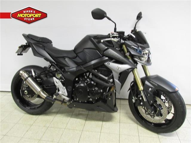 Suzuki GSR 750 A Street Extreme