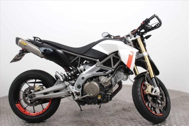 Aprilia Dorsoduro 750 (bj 2010)