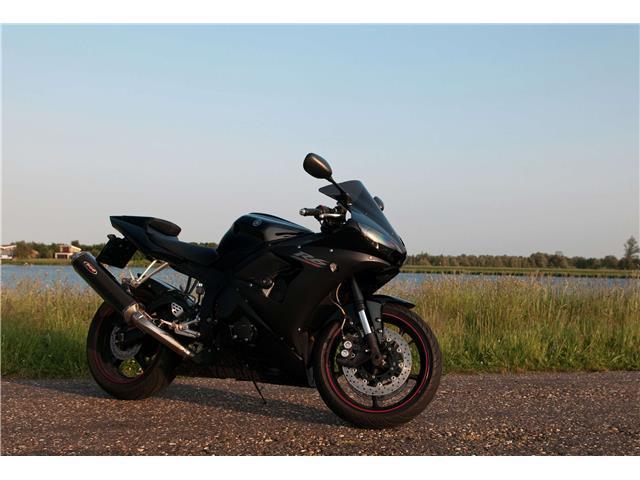 Yamaha YZF - R 6 Black Raven