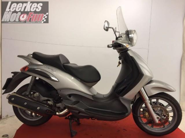 Piaggio Beverly 500 zilver (2004)