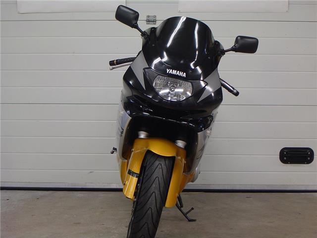 Yamaha YZF 600