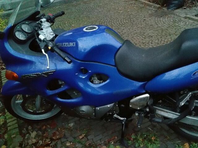 Suzuki GSX 600 F