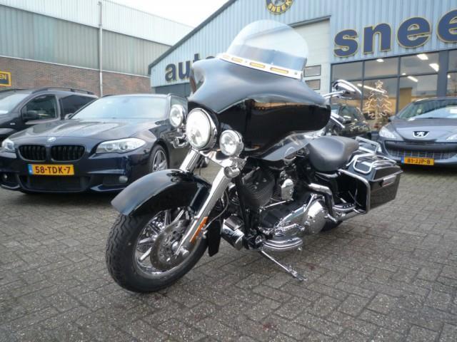 Harley-Davidson Street Glide TOUR UTRA CVO 110 CUI 1800CC DIKKE BIKE SCREAMING