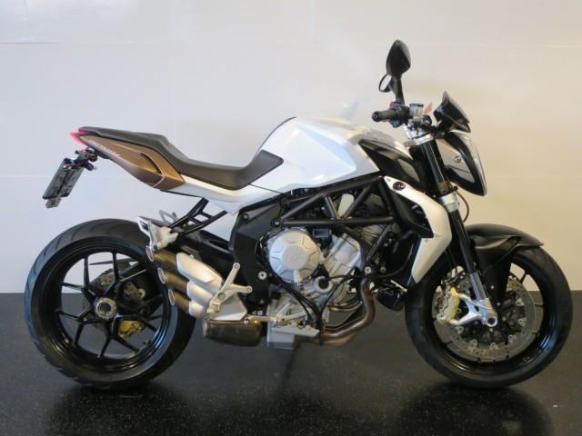 MV Agusta Brutale 675 TRE PISTONI