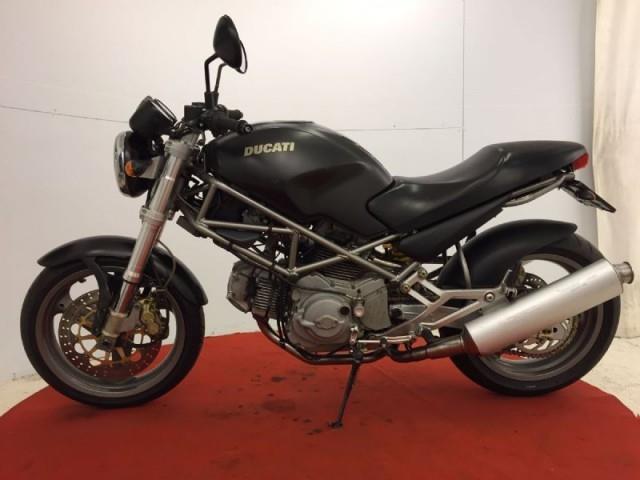 Ducati Monster 600 zwart (2001)