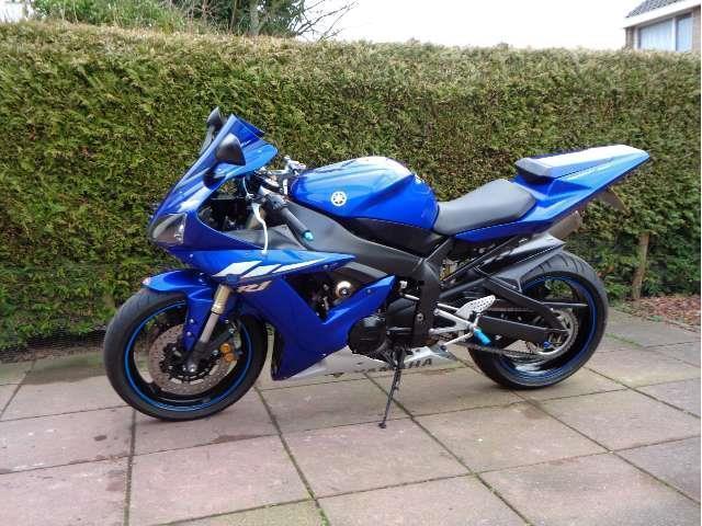 Yamaha YZF - R 1