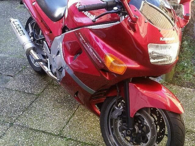 Kawasaki ZZ - R 600