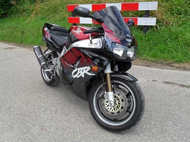 Honda CBR 900