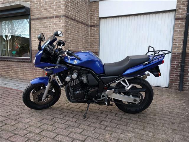 Yamaha FZS 600