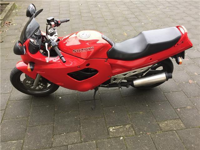 Suzuki GSX 750