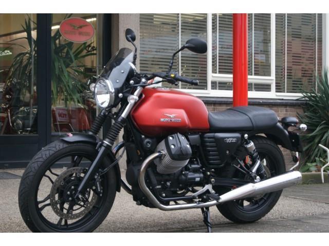 Moto Guzzi V 7 II STONE ABS