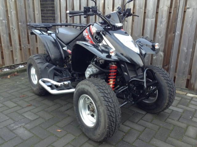 Kymco KXR 250 Sport met kenteken