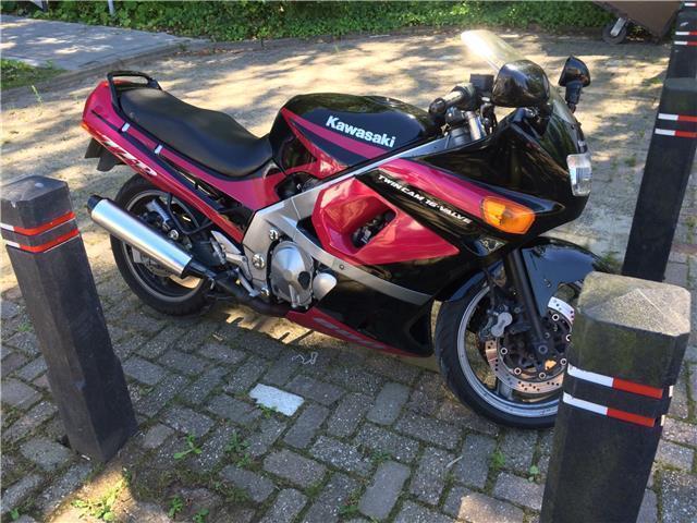 Kawasaki ZZ - R 600