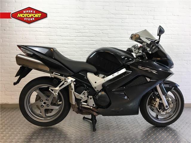 Honda VFR 800 FI VTEC ABS