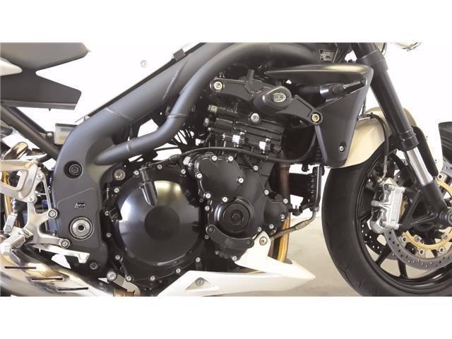 Triumph Speed Triple 1050 Arrows