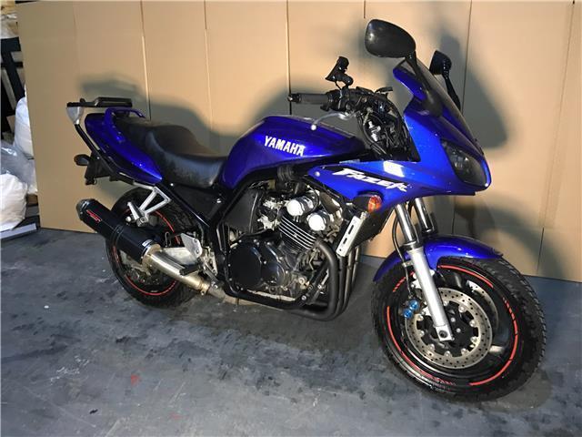 Yamaha FZS 600