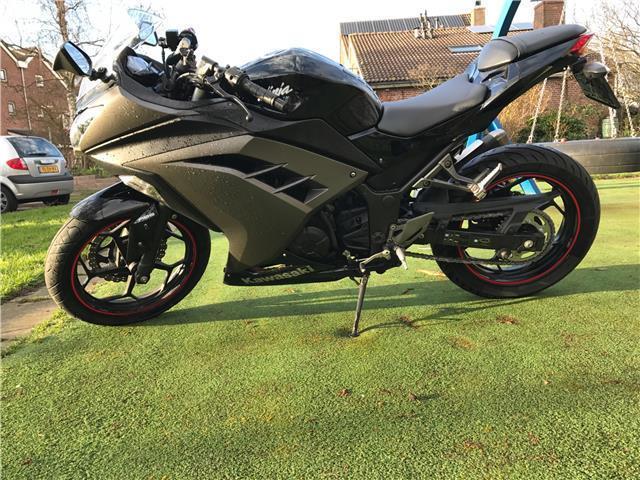 Kawasaki Ninja 300