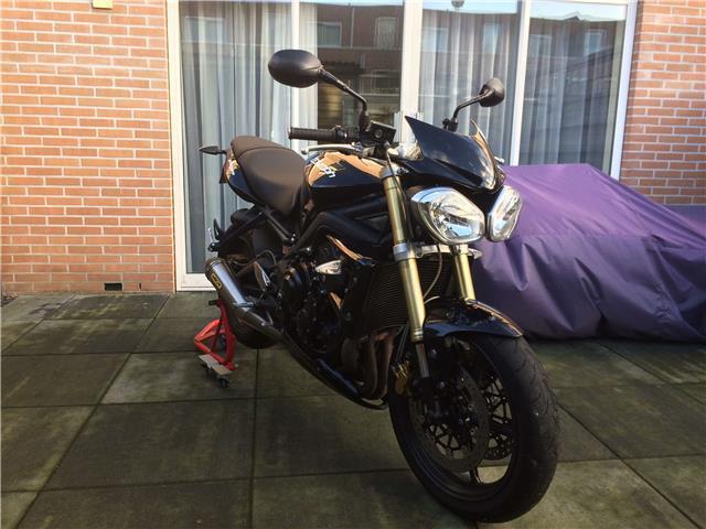 Triumph Street Triple 675