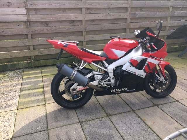 Yamaha YZF 1000