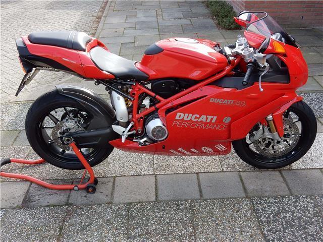 Ducati 749