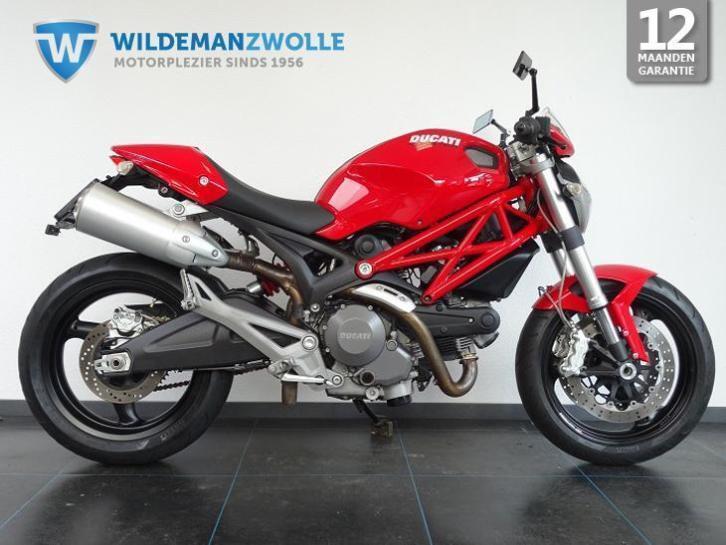 Ducati Monster 696 + M696 (bj 2008)