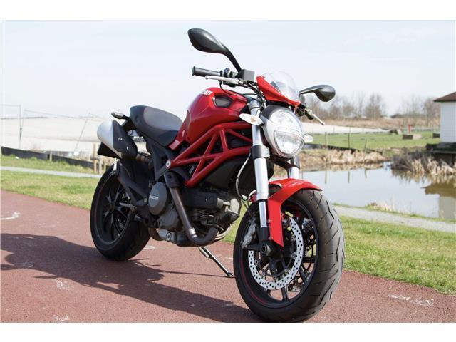 Ducati Monster 796