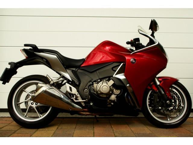 Honda VFR 1200 F | VFR1200F DCT C-ABS