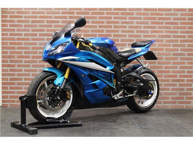 Yamaha YZF - R 6