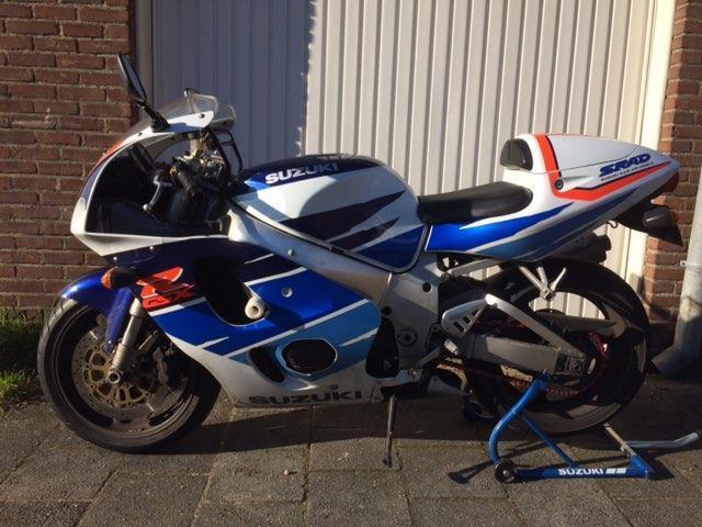 Suzuki GSX-R 750