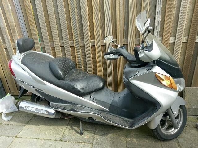 Suzuki Burgman 400 400n