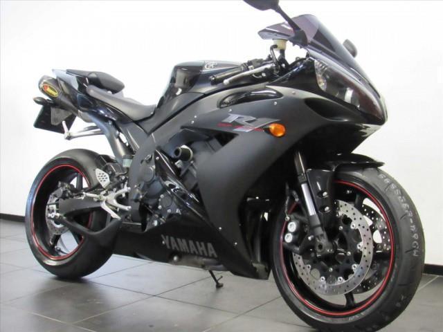 Yamaha YZF - R 1