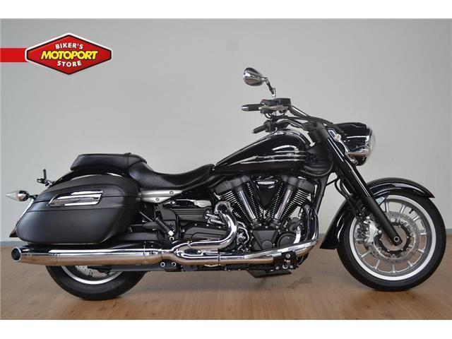 Yamaha XV 1900 A UBS Midnight Star