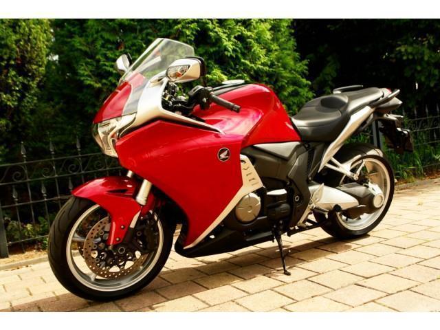 Honda VFR 1200 F | VFR1200F DCT C-ABS