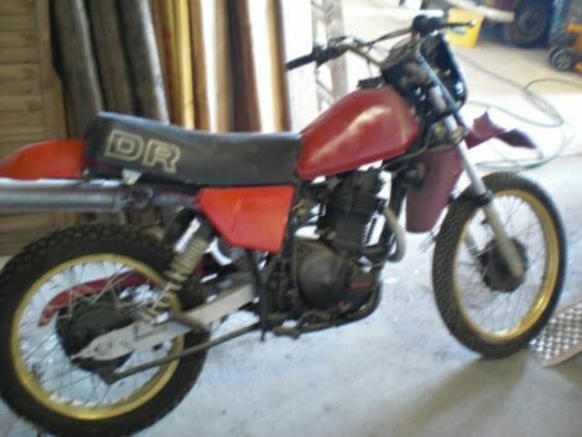 Suzuki DR 500