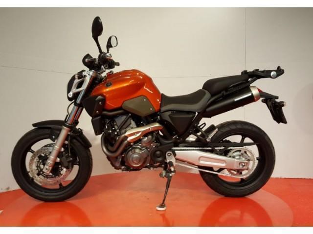 Yamaha MT-03 oranje met kofferrek, 3403KM!!! (2009)