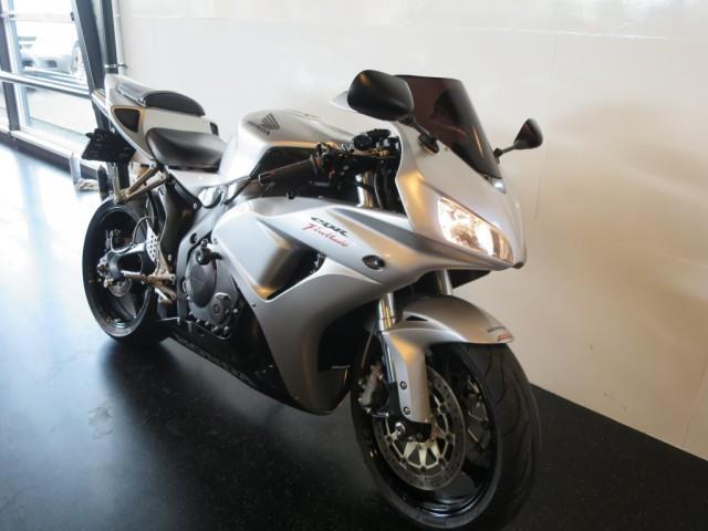 Honda CBR 1000 RR FIREBLADE CBR1000RR