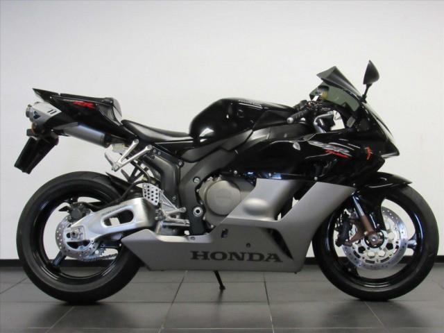 Honda CBR 1000 rr Fireblade