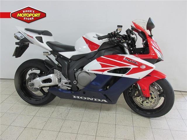 Honda CBR 1000 RR FIREBLADE