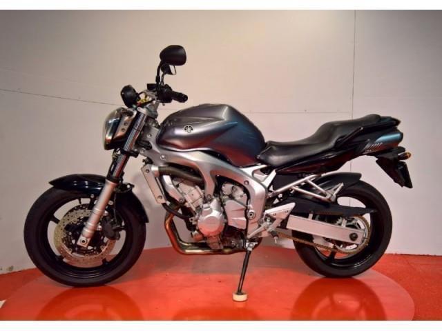 Yamaha FZ 6 N / Fazer 600/ FZ6 / FZ6N / FZ6-N zilver (2004)