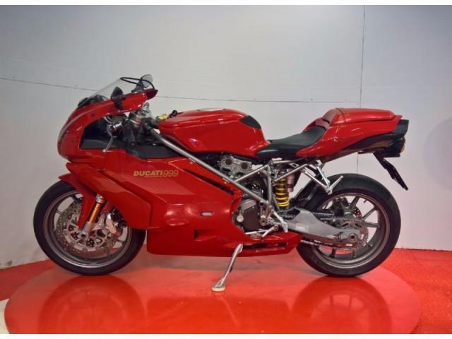Ducati 999 biposto rood (2002)