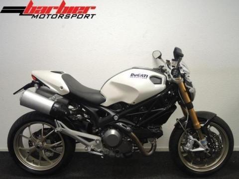 Mooie witte Ducati MONSTER 1100 S (bj 2010)