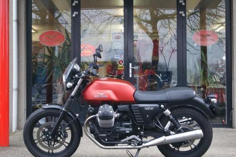 Moto Guzzi V7 II STONE ABS (bj 2015)