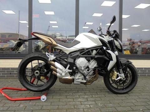 MV Agusta brutale 675 - 1.057 km - '13 - nwst. - BTW MOTOR !