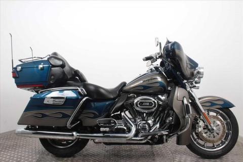 Harley-Davidson FLHTCUSE CVO Ultra Classic ABS (bj 2010)